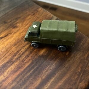 Husky/Corgi Jr Army Green Land Rover Canvas Back Truck